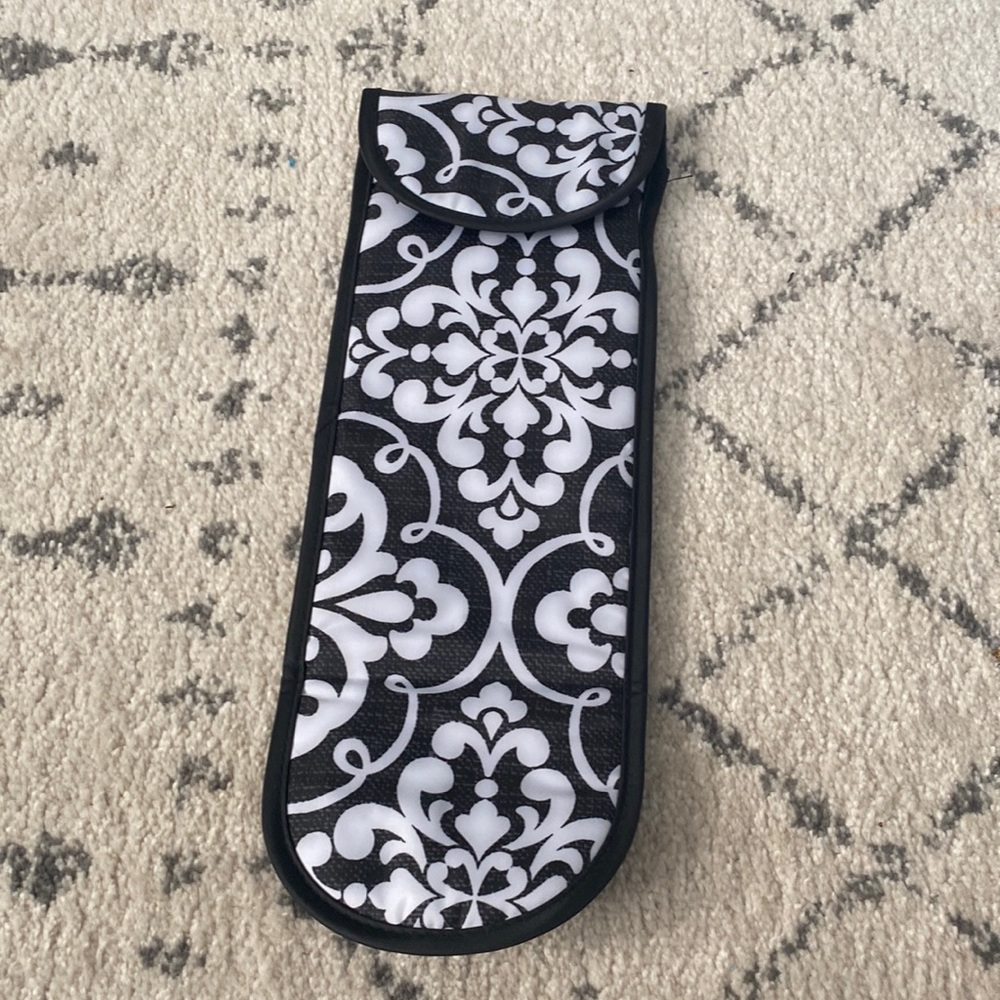 Black and white patterned hot tools travel case